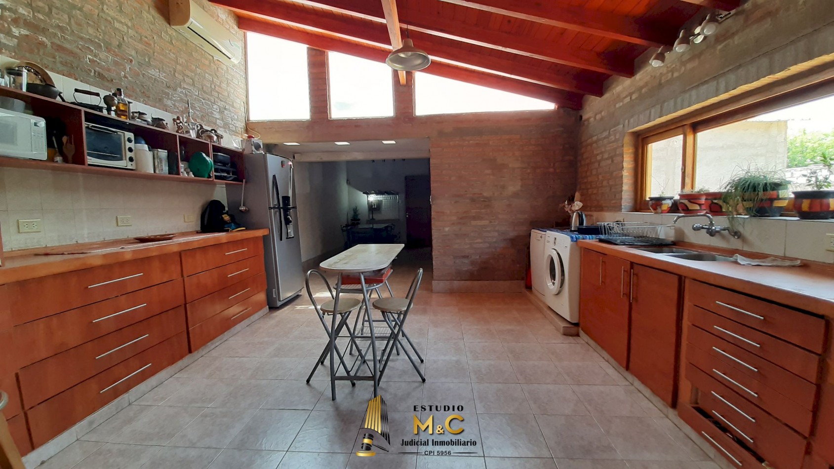 Venta Casa 2 Dormitorios mas 3 Lofts Alquilados en B° Matienzo