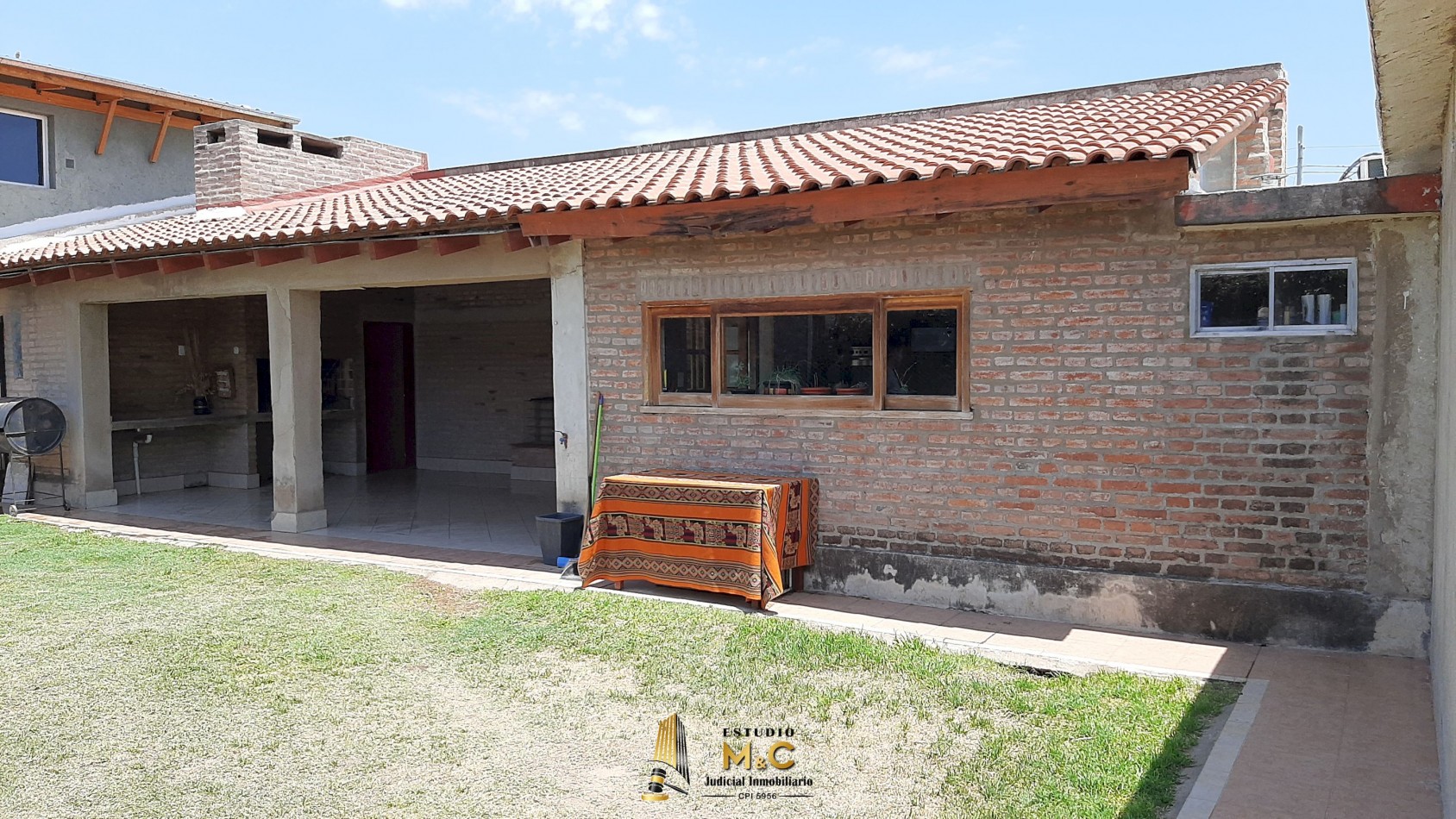 Venta Casa 2 Dormitorios mas 3 Lofts Alquilados en B° Matienzo