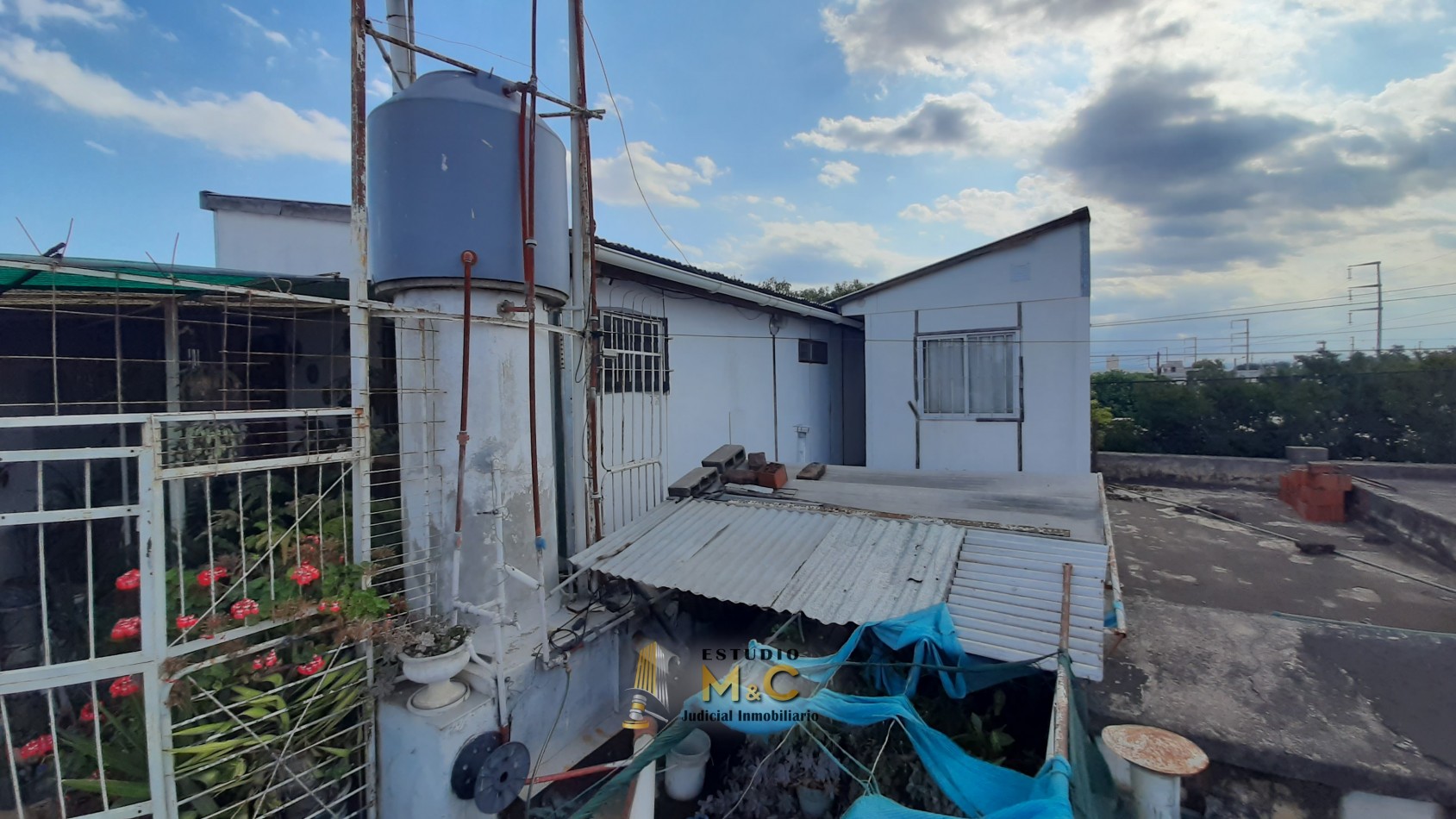 Venta Casa + Dpto Interno B° Los Paraisos