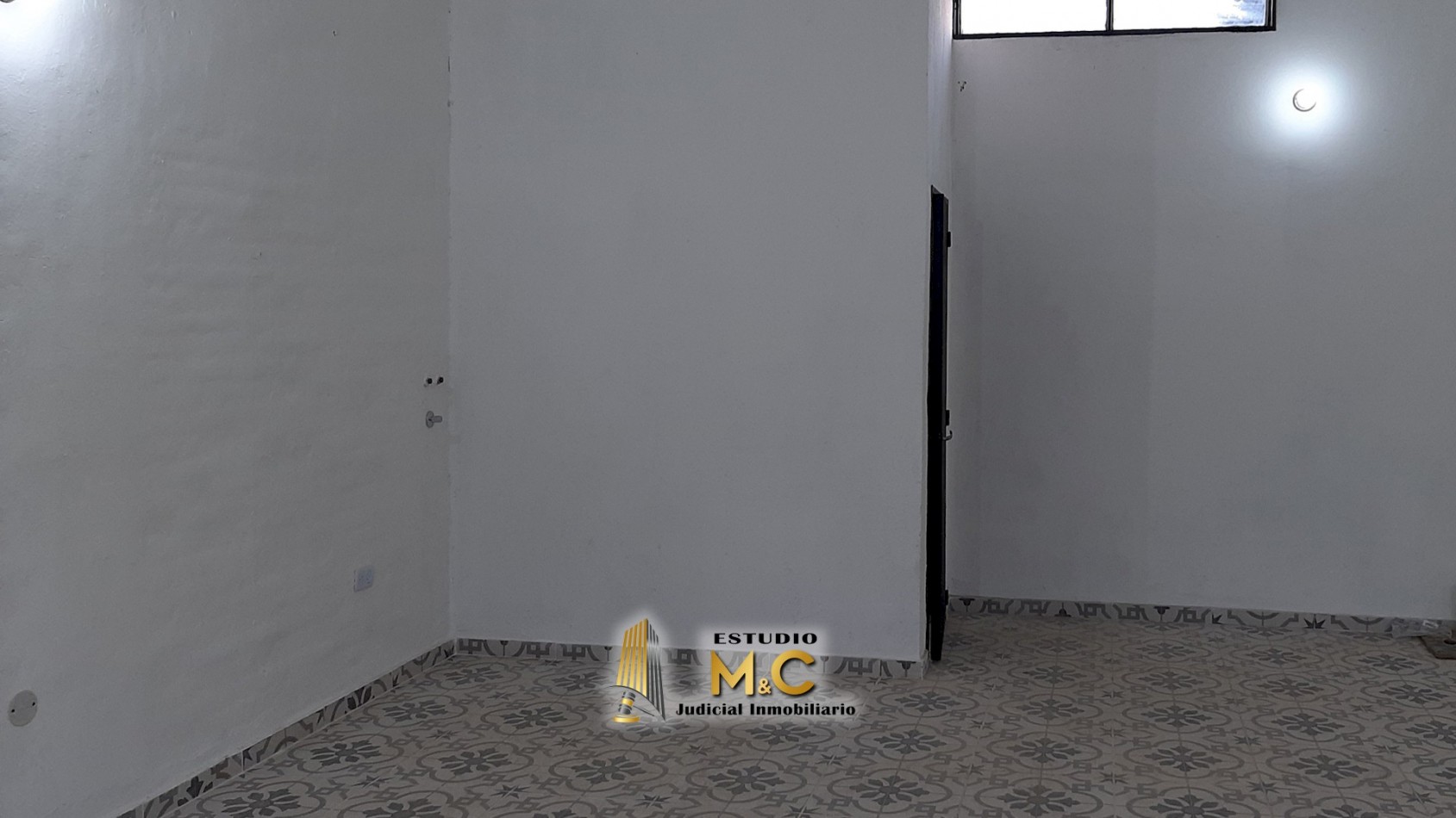 Alquilo a Estrenar - Local 26m - Av. Los Hornillos