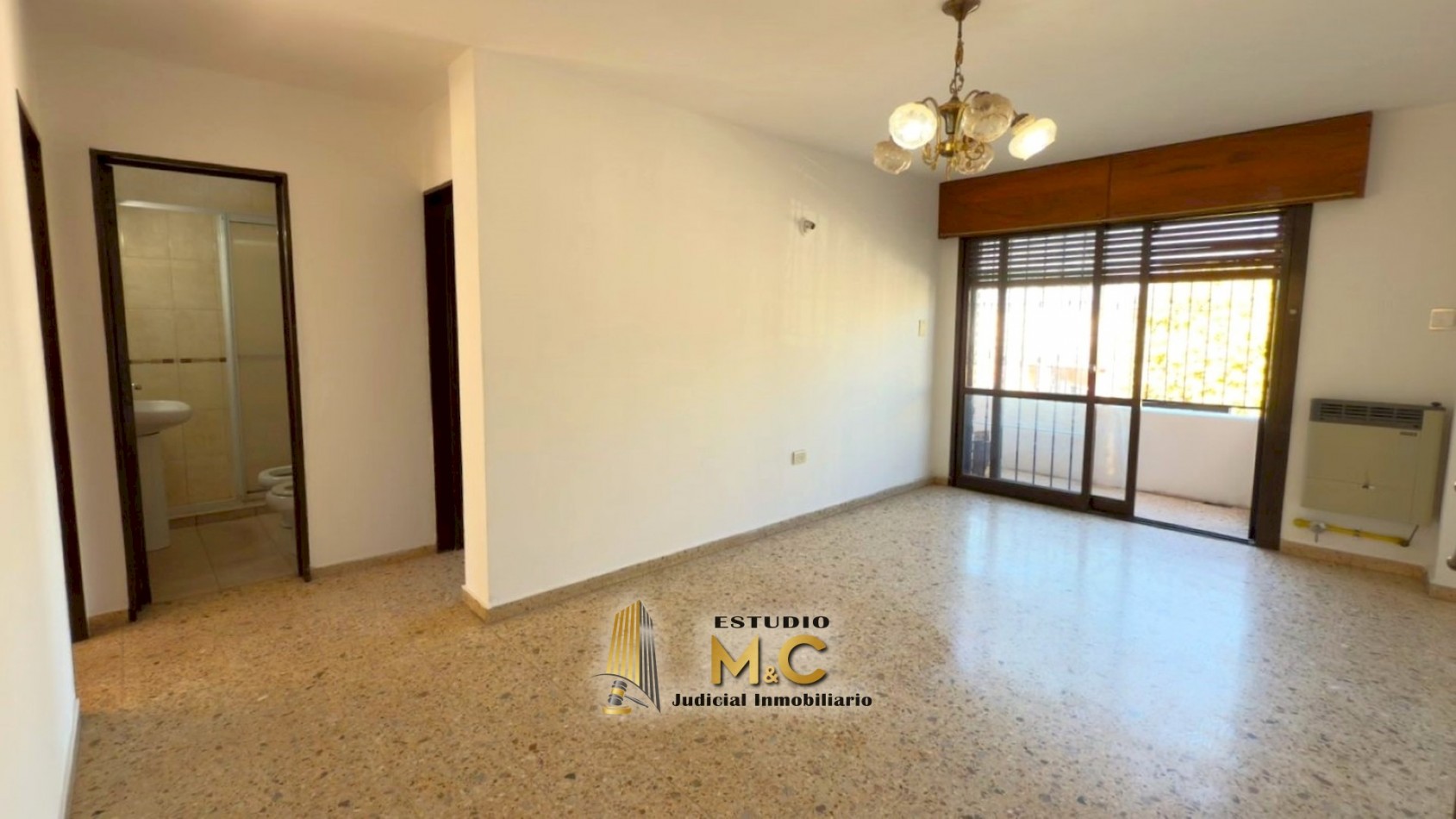 Alquilo - Dpto 2 Dorm con patio en B° Talleres 