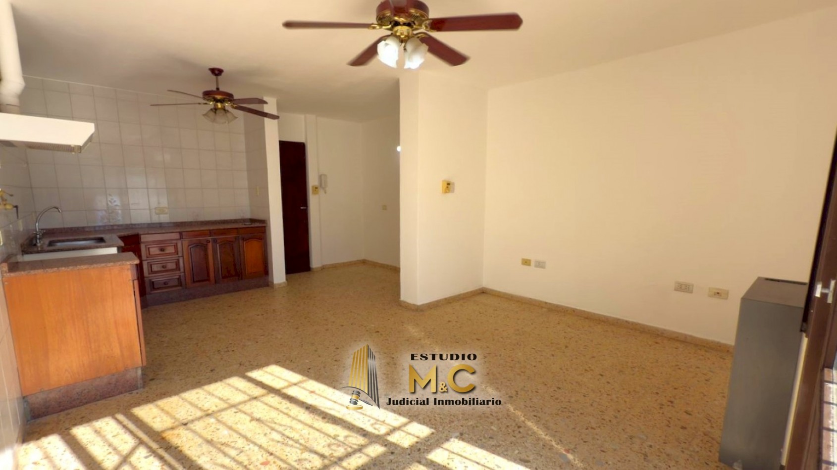 Alquilo - Dpto 2 Dorm con patio en B° Talleres 