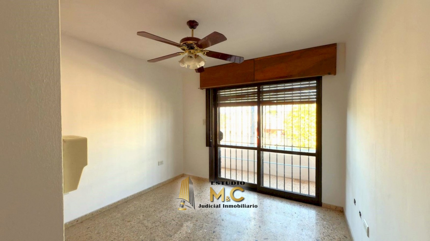 Alquilo - Dpto 2 Dorm con patio en B° Talleres 