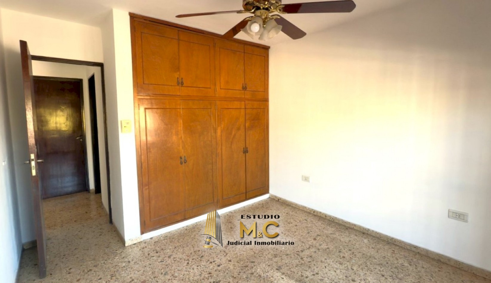 Alquilo - Dpto 2 Dorm con patio en B° Talleres 