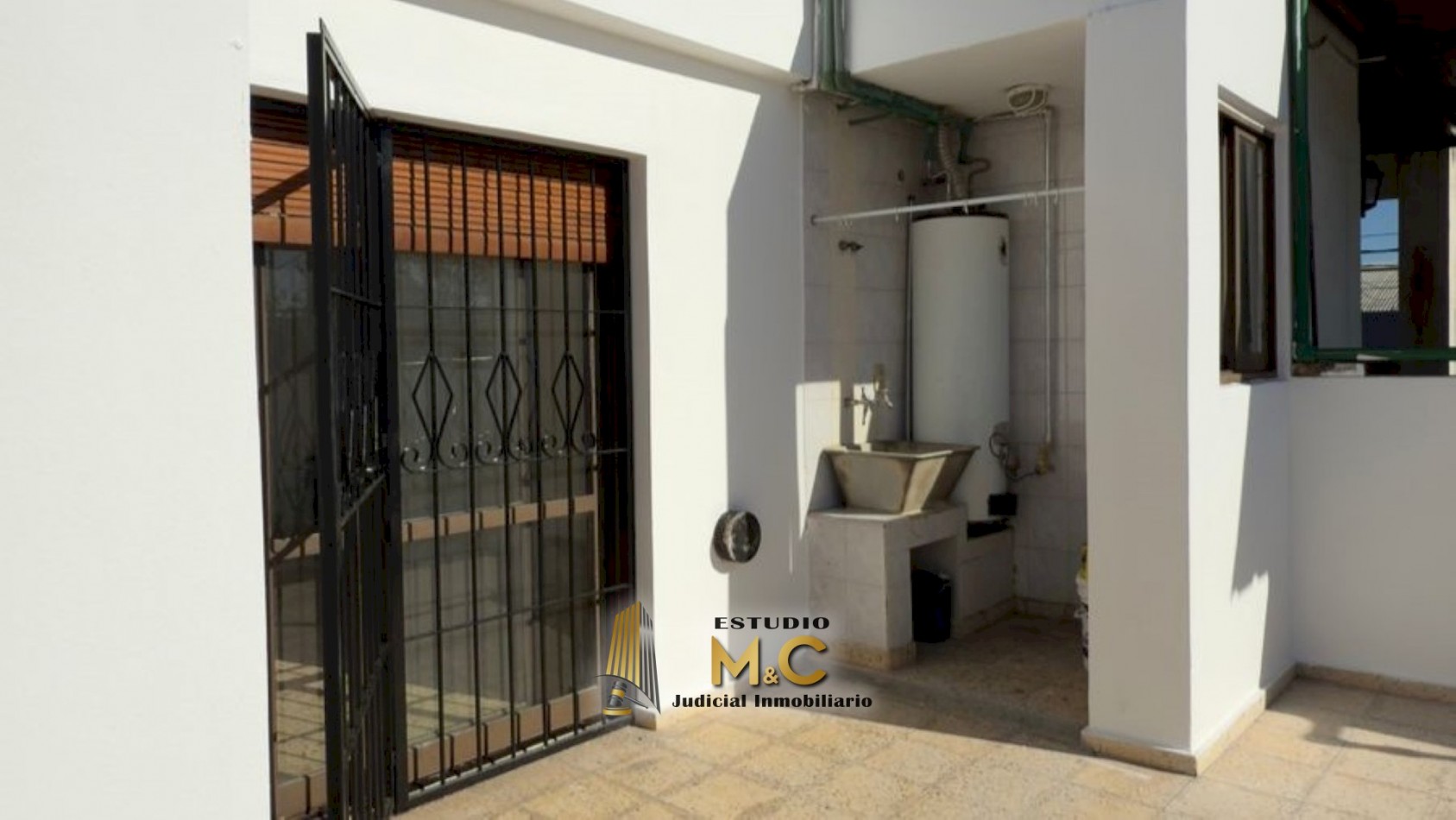 Alquilo - Dpto 2 Dorm con patio en B° Talleres 