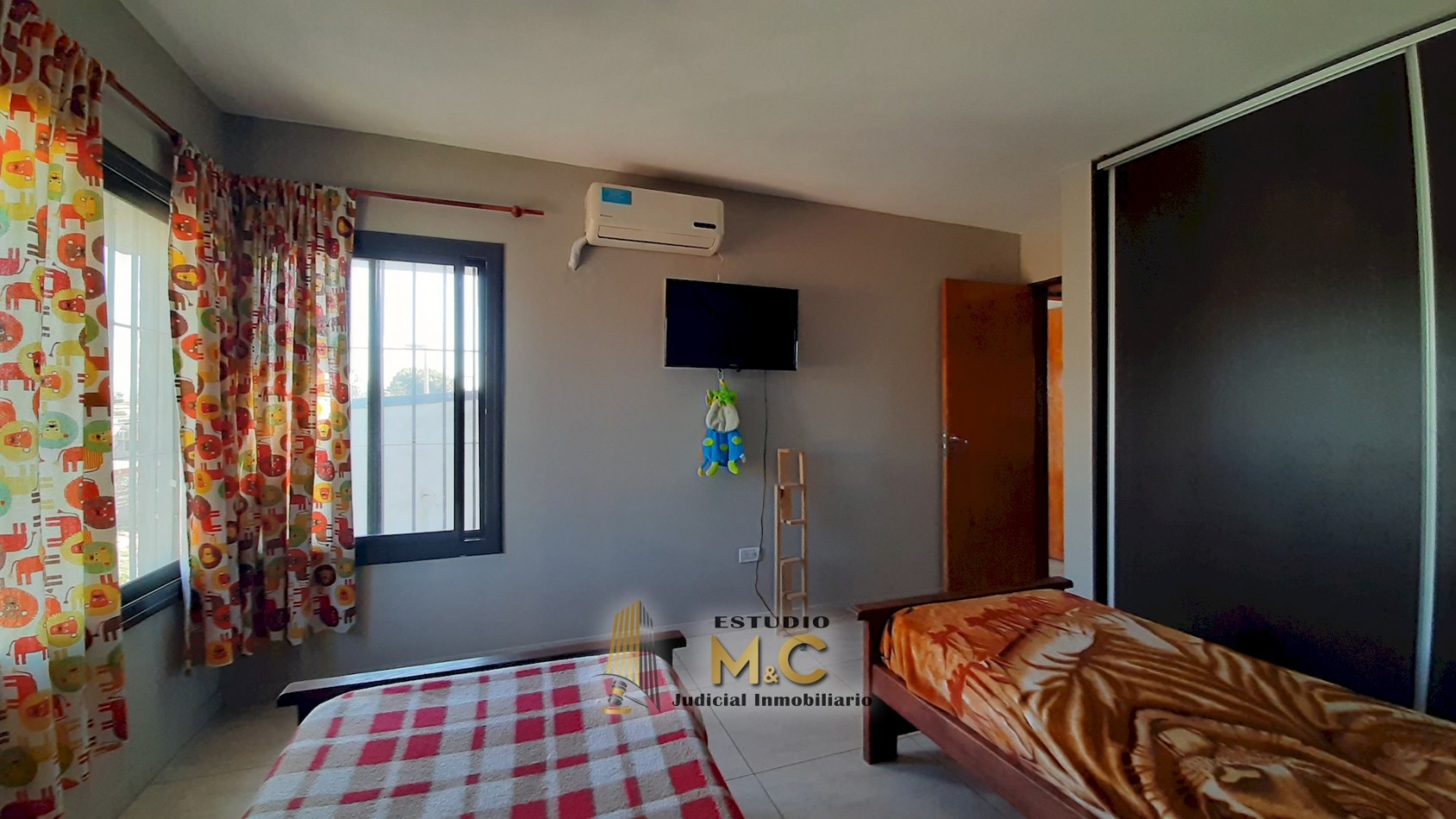 Casa 3 Dorm 2 Baños B° Los Robles