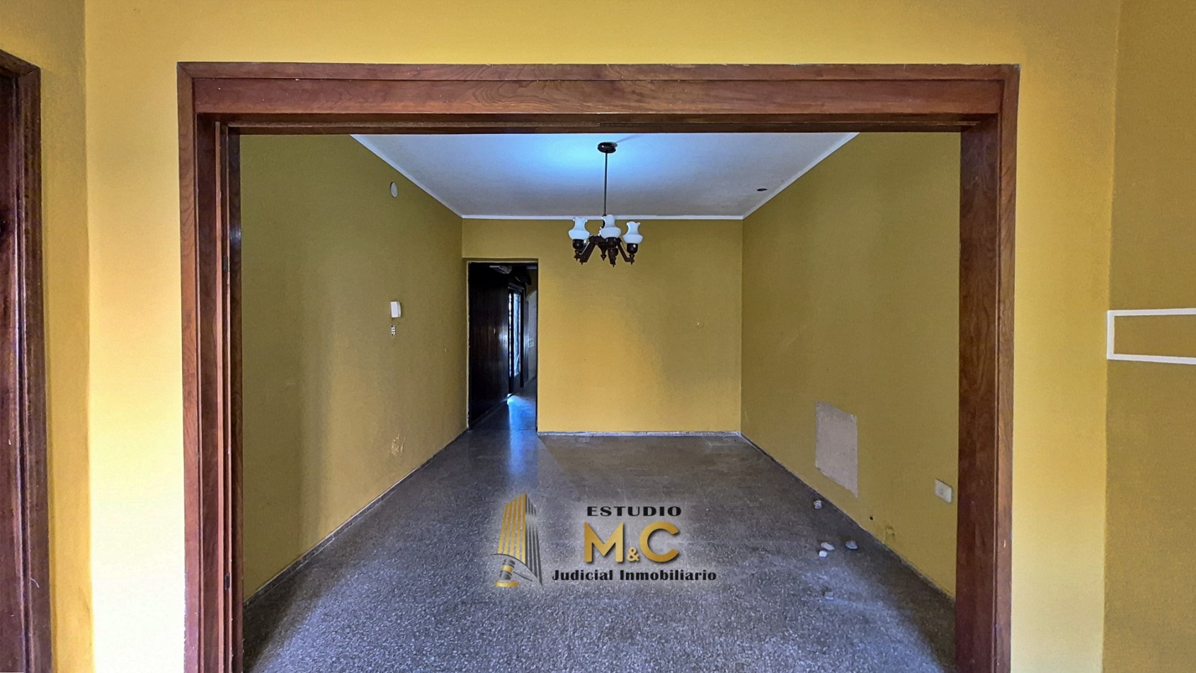 Casa de 235m en lote de 475m - B° Las Palmas