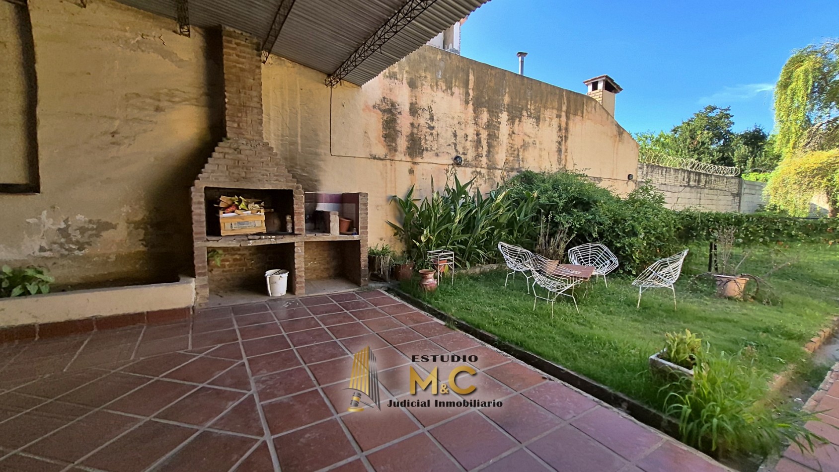 Casa de 235m en lote de 475m - B° Las Palmas