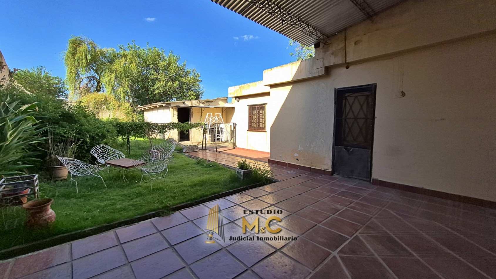 Casa de 235m en lote de 475m - B° Las Palmas