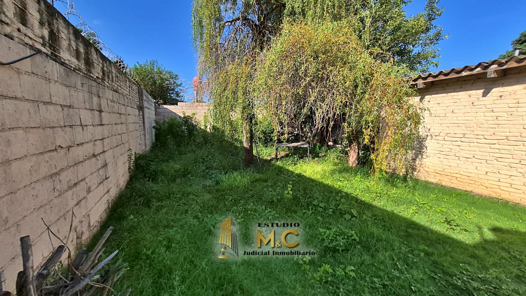 Casa de 235m en lote de 475m - B° Las Palmas