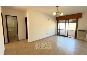 Alquilo - Dpto 2 Dorm con patio en B° Talleres 