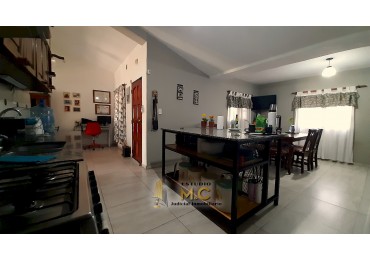 Casa 3 Dorm 2 Baños B° Los Robles