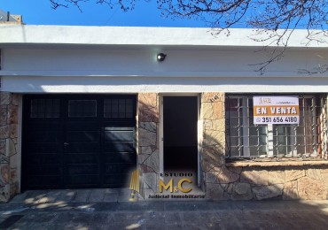 Versatil Casa con Gran Salon en Alta Cordoba